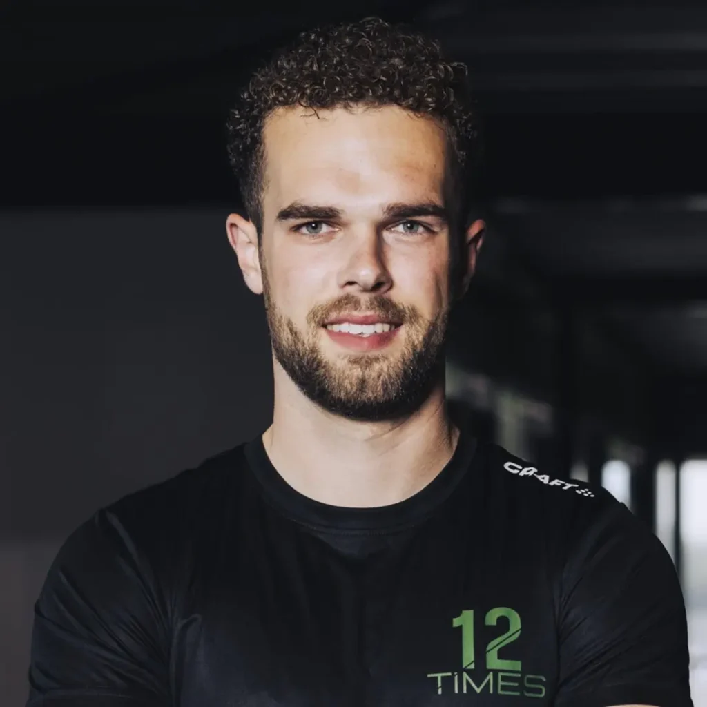Portret van Justin, personal trainer bij 12TIMES in Zwolle
